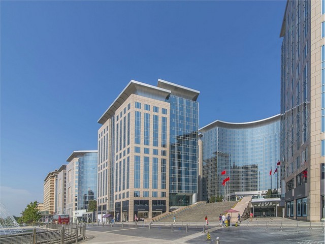 18方散装饲料车潍柴